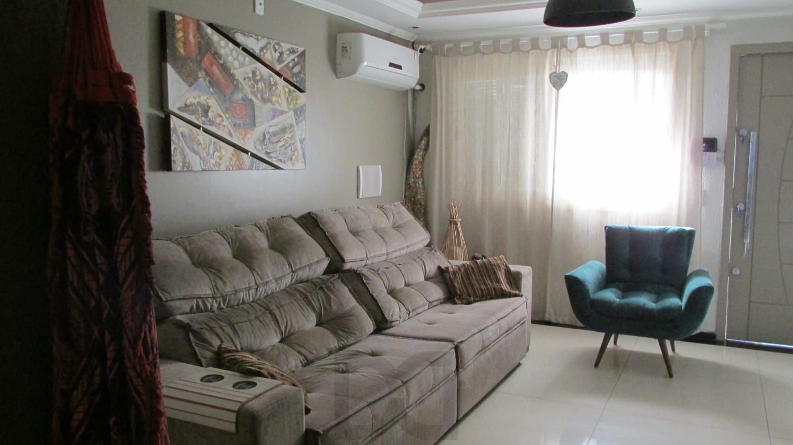 Casa na Zona sul de Porto Alegre com 02 dormitórios e pátio. — foto 2