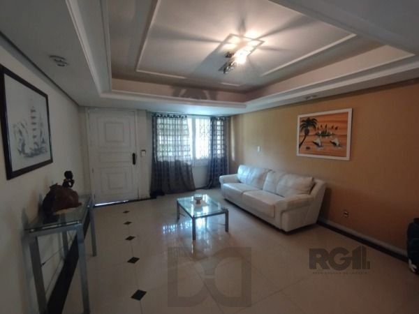 Casa em Porto Alegre, no bairro Ipanema, com 6 dormitório(s), e 6 banheiros, à venda. — foto 5