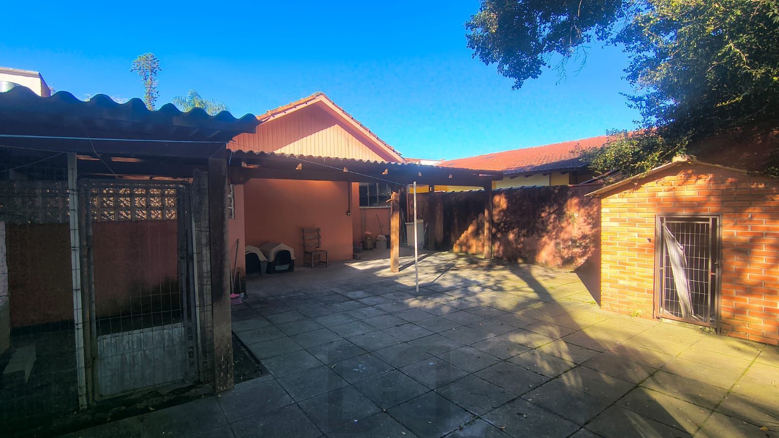 Casa a venda de 3 dormitórios no bairro Guarujá — foto 23