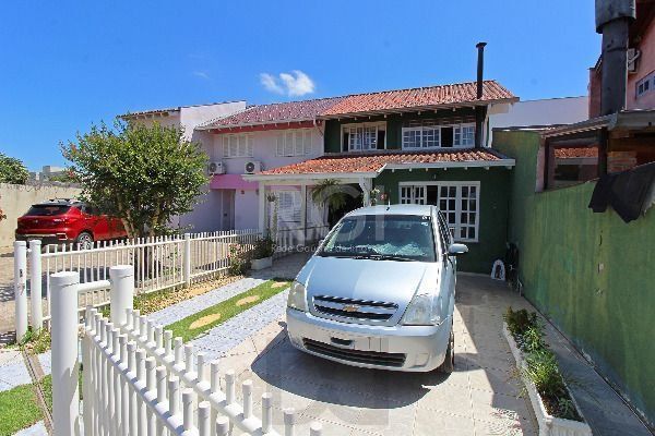 Casa em Porto Alegre, no bairro Ipanema, com 3 dormitório(s), e 3 banheiros, à venda. — foto 3