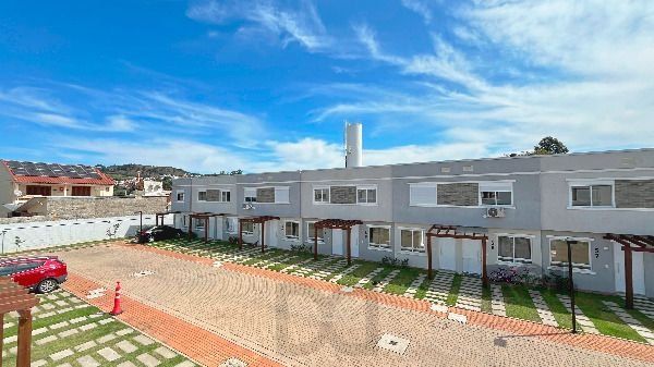 Casa em Porto Alegre, no bairro Vila Nova, com 2 dormitório(s), e 2 banheiros, à venda. — foto 30