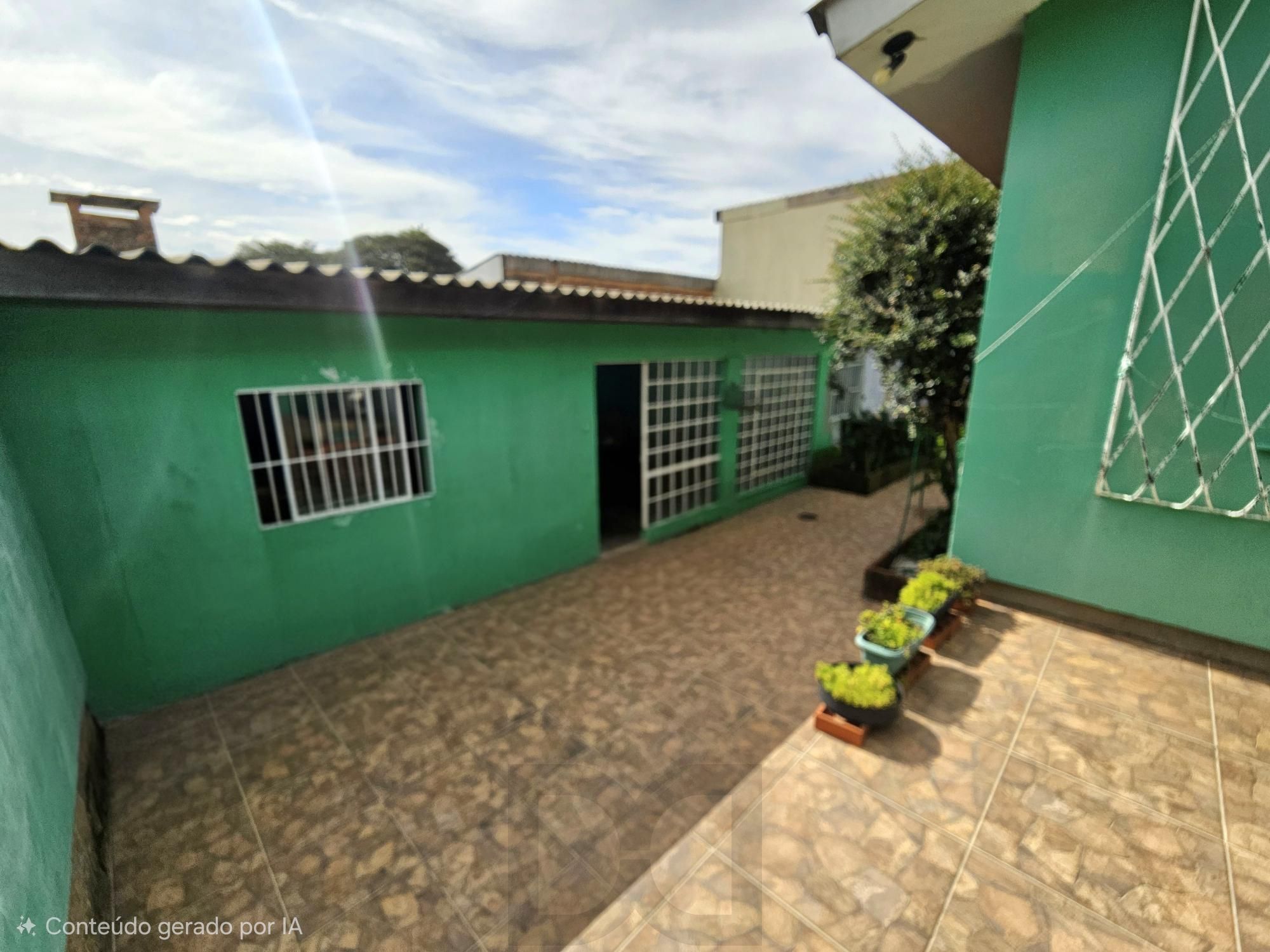 Casa 3 dormitórios e edícula com churrasqueira no bairro Medianeira ! — foto 11