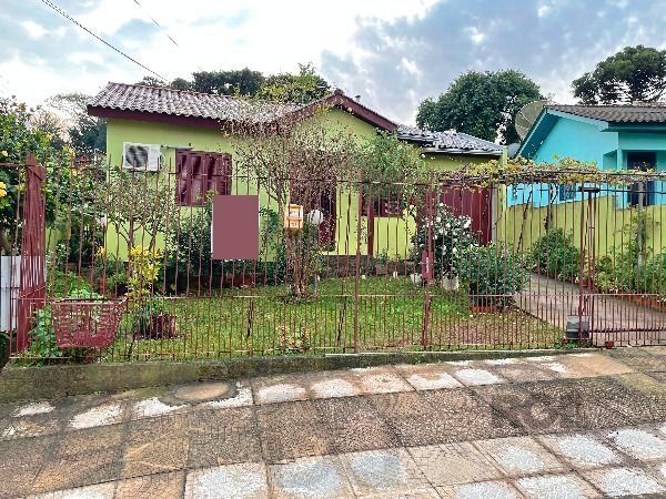 Casa em Porto Alegre, no bairro Ipanema, com 2 dormitório(s), e 2 banheiros, à venda. — foto 3