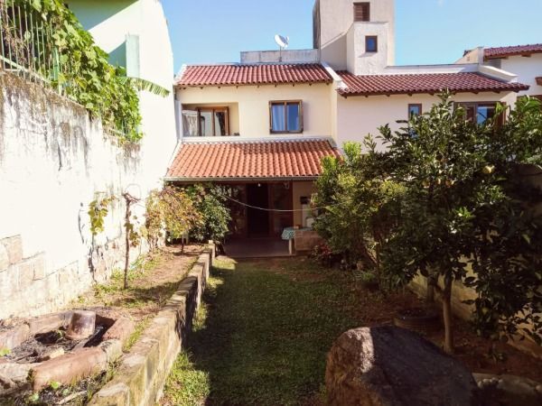 Casa em Porto Alegre, no bairro Teresópolis, com 2 dormitório(s), e 2 banheiros, à venda. — foto 13