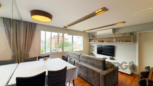 Apartamento em Porto Alegre, no bairro Rio Branco, com 3 dormitório(s), e 3 banheiros, à venda. — foto 3