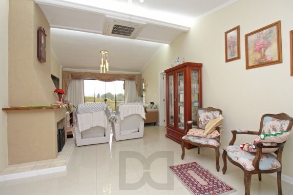 Casa para Venda - 300m², 3 dormitórios, sendo 1 suites, 2 vagas - Ipanema — foto 4