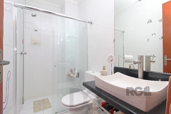 Casa em Porto Alegre, no bairro Hípica, com 3 dormitório(s), e 3 banheiros, à venda. — foto 41