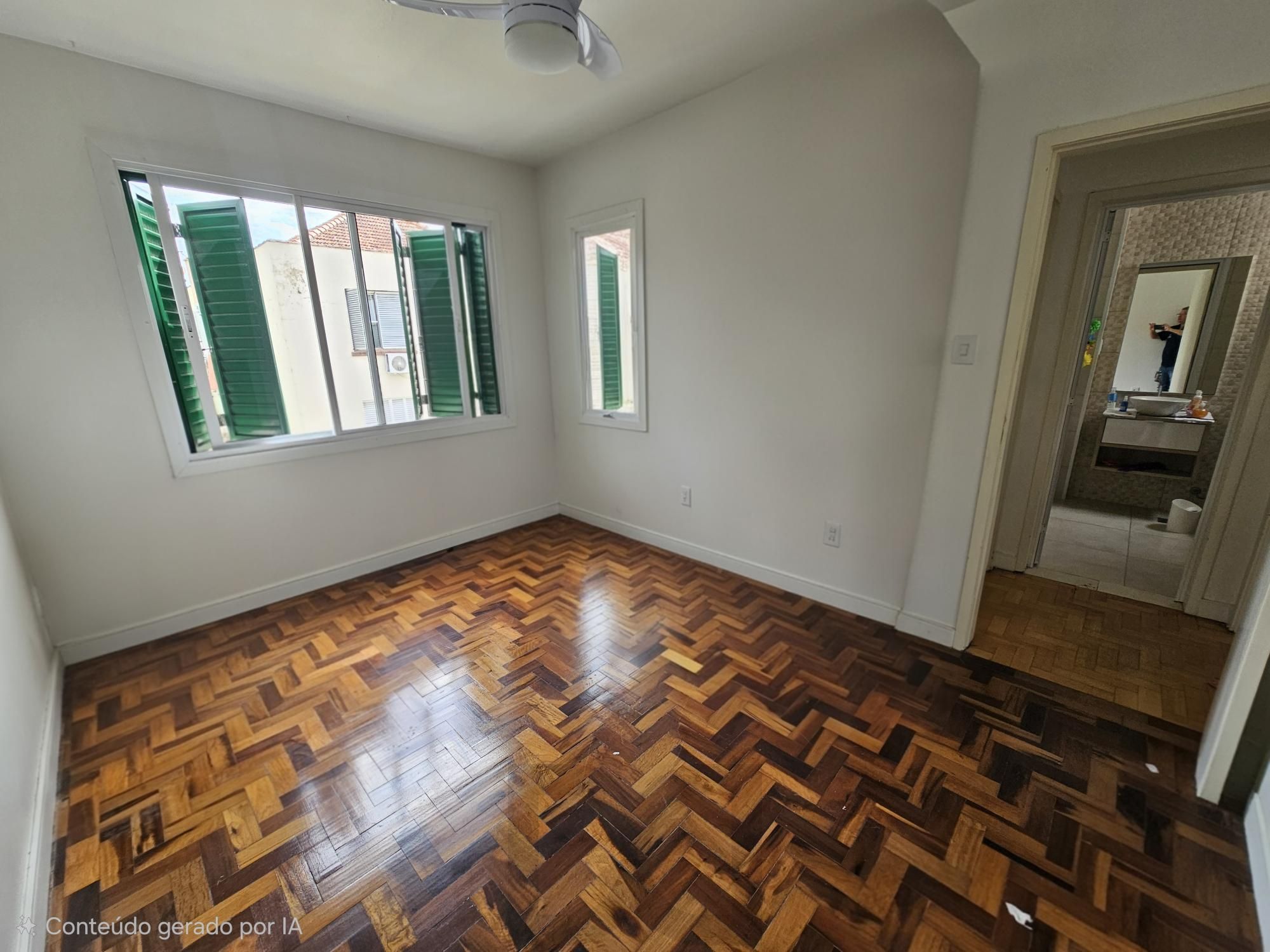 Apartamento com 73,00m² privativos reformado 2 dormitórios dependência de empregada 2 banheiros c/ churrasqueira a 50mts da Av. Bento Gonçalves ! — foto 5