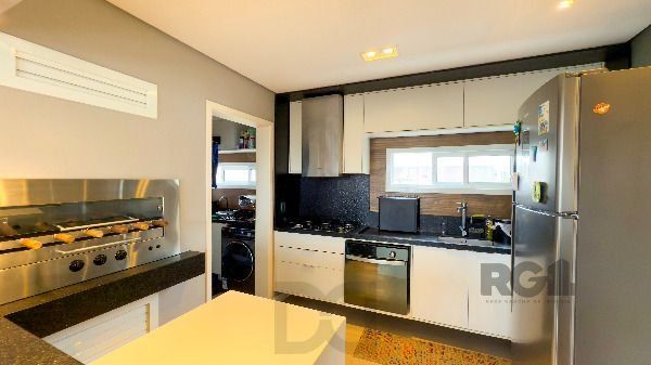 Apartamento em Porto Alegre, no bairro Rio Branco, com 3 dormitório(s), e 3 banheiros, à venda. — foto 9