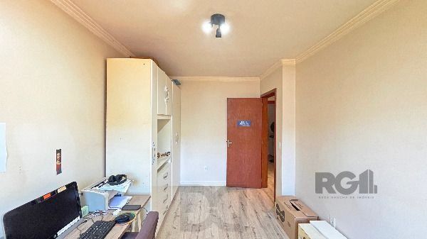 Casa em Porto Alegre, no bairro Hípica, com 3 dormitório(s), e 3 banheiros, à venda. — foto 23