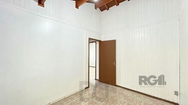 Casa em Porto Alegre, no bairro Guarujá, com 2 dormitório(s), e 2 banheiros, à venda. — foto 10