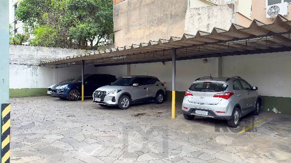 Apartamento em Porto Alegre, no bairro Rio Branco, com 3 dormitório(s), e 3 banheiros, à venda. — foto 23
