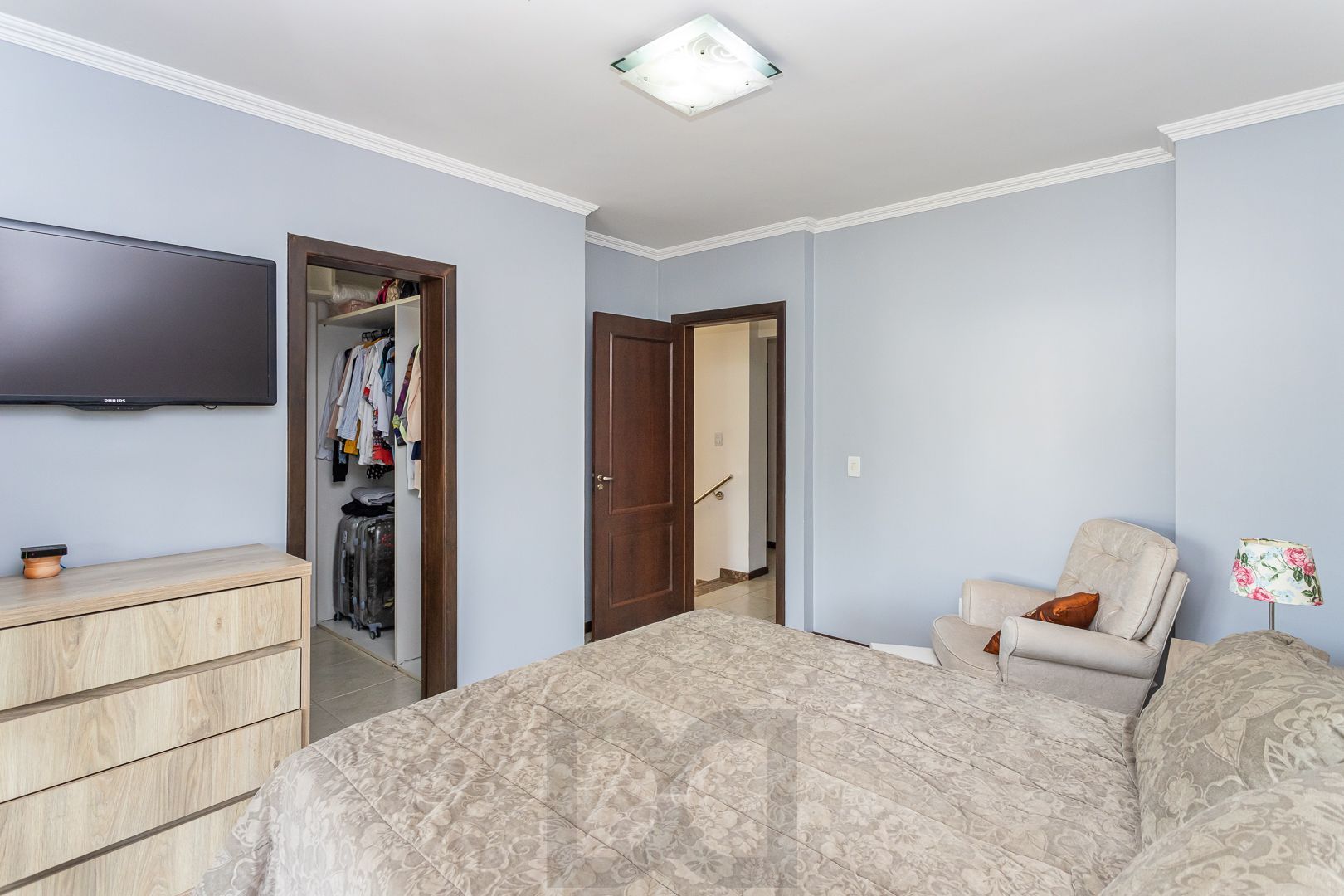 Casa de 272m², 4 dormitórios, 2 suítes e 4 vagas de garagem, no bairro Ipanema, próxima à orla do Guaíba. — foto 24