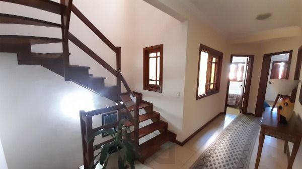 Casa em Porto Alegre, no bairro Espírito Santo, com 3 dormitório(s), e 3 banheiros, à venda. — foto 10