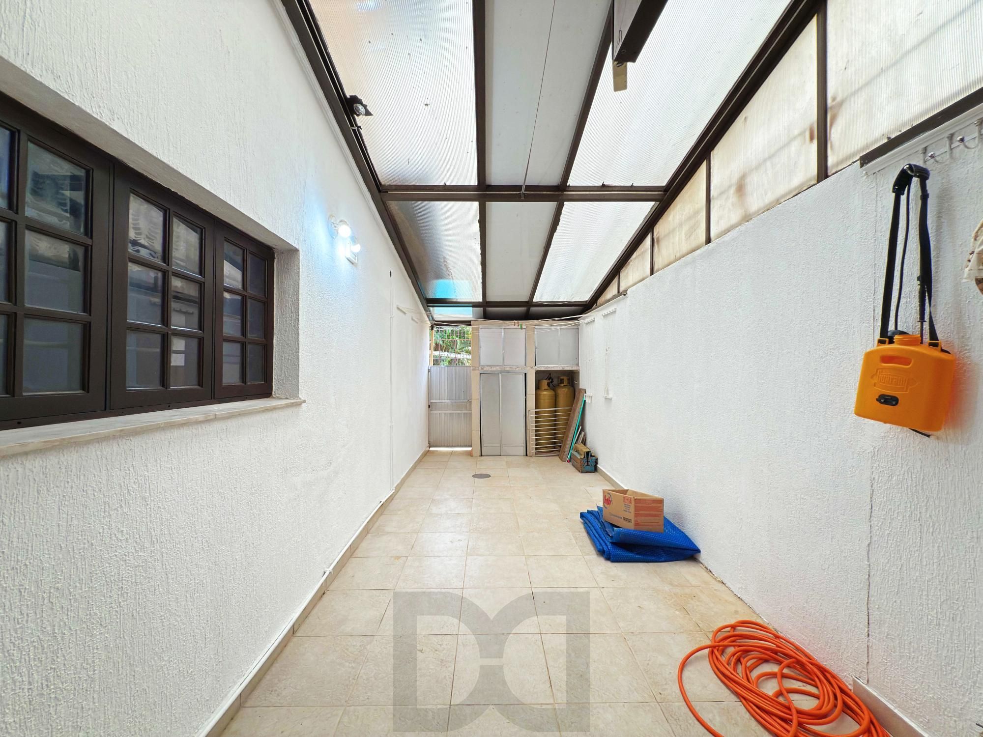 Residência á venda no bairro Guarujá com 3 dormitórios. — foto 27