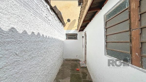 Predio em Porto Alegre, no bairro Hípica, e 0 banheiros, à venda. — foto 12