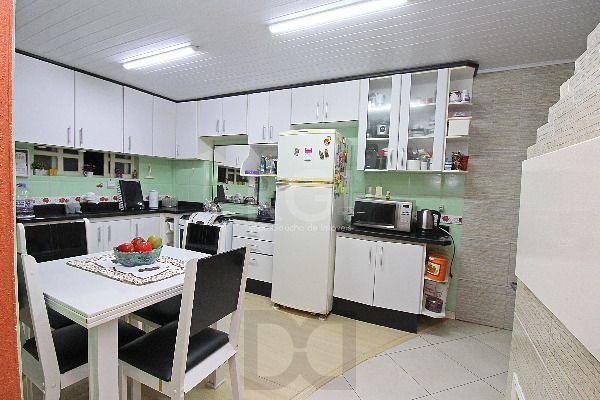 Casa em Porto Alegre, no bairro Ipanema, com 3 dormitório(s), e 3 banheiros, à venda. — foto 16