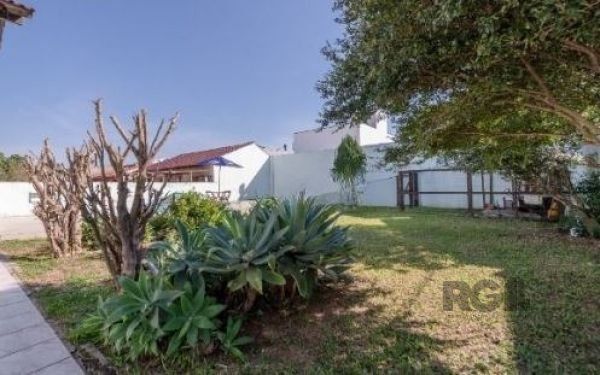 Casa em Porto Alegre, no bairro Aberta dos Morros, com 4 dormitório(s), e 4 banheiros, à venda. — foto 28