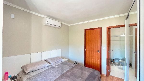 Casa em Porto Alegre, no bairro Guarujá, com 3 dormitório(s), e 3 banheiros, à venda. — foto 21