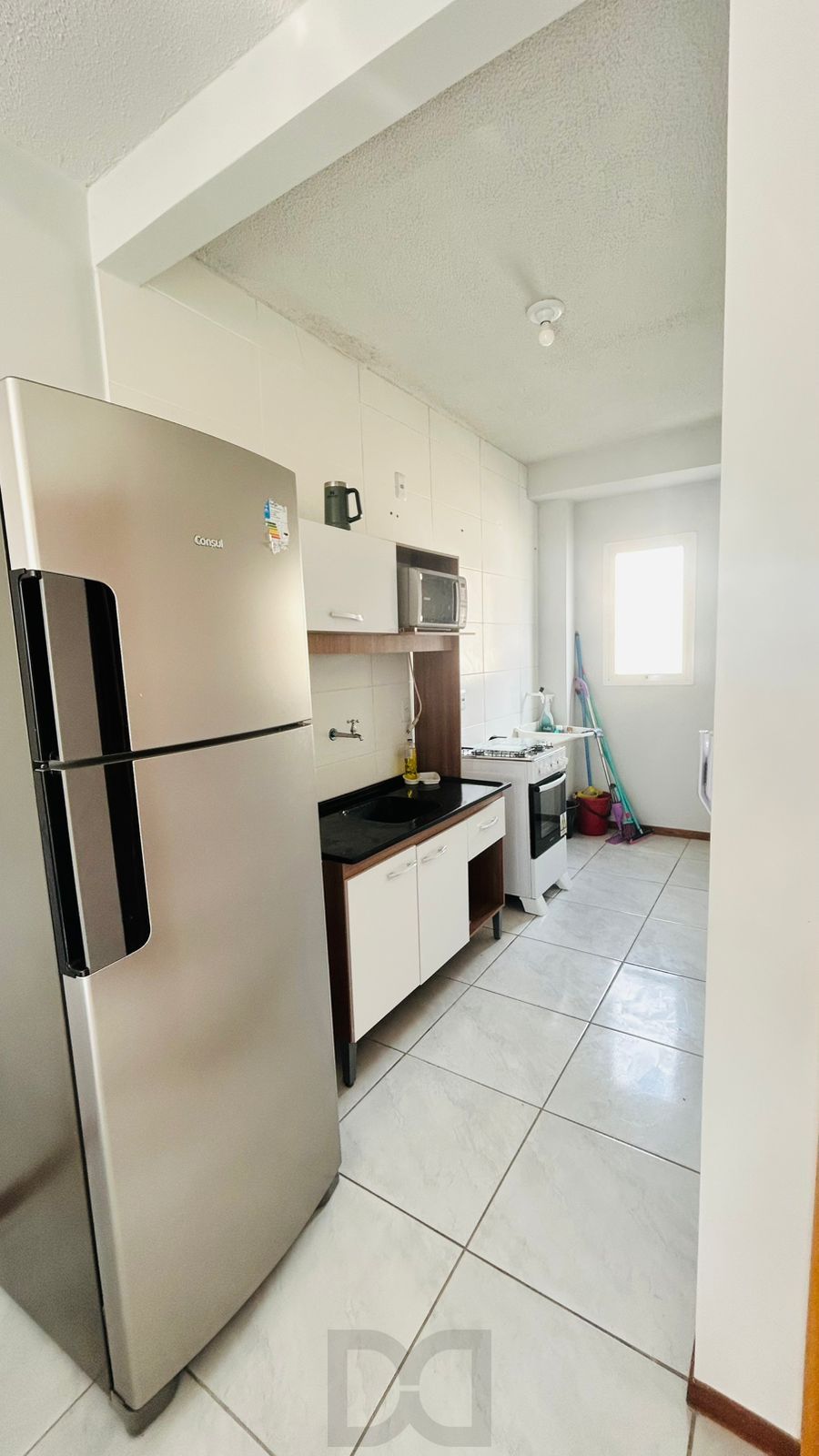 Apartamento 2 dormitórios com box e churrasqueira. — foto 5