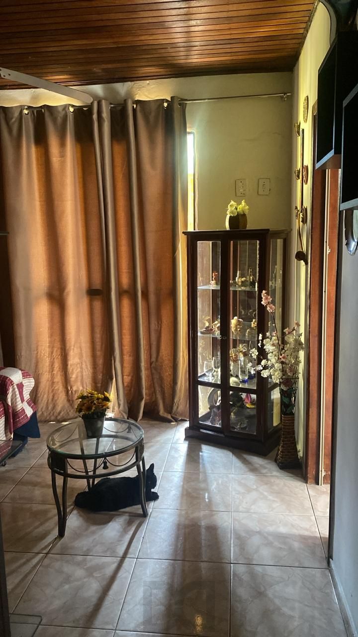Casa de Esquina à Venda na Restinga – Imóvel Dividido em Duas Residências — foto 10