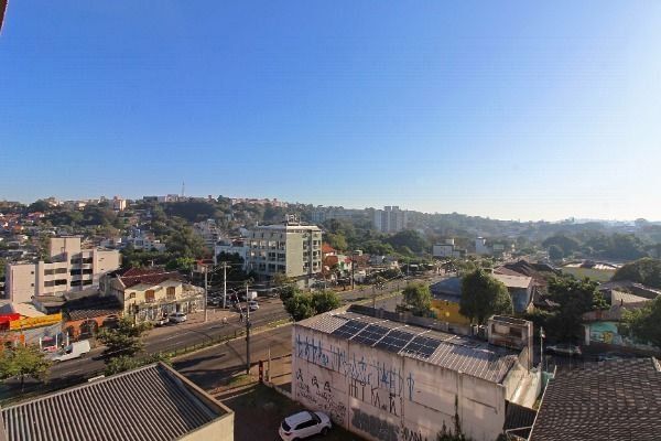 Apartamento em Porto Alegre, no bairro Nonoai, com 3 dormitório(s), com uma suíte e 1 banheiro, à venda. — foto 9