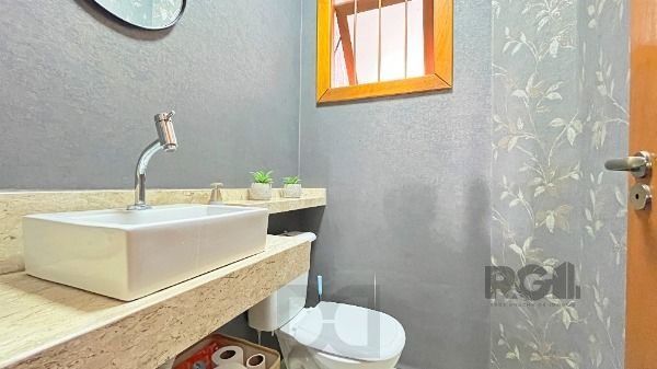 Casa em Porto Alegre, no bairro Guarujá, com 2 dormitório(s), e 2 banheiros, à venda. — foto 17