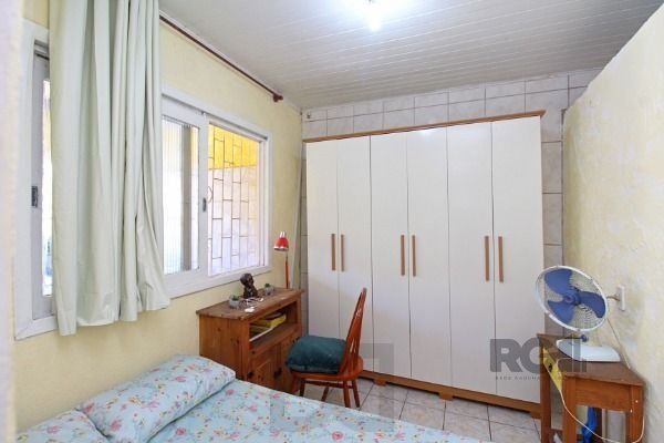 Casa em Porto Alegre, no bairro Jardim Itu, com 2 dormitório(s), e 2 banheiros, à venda. — foto 7