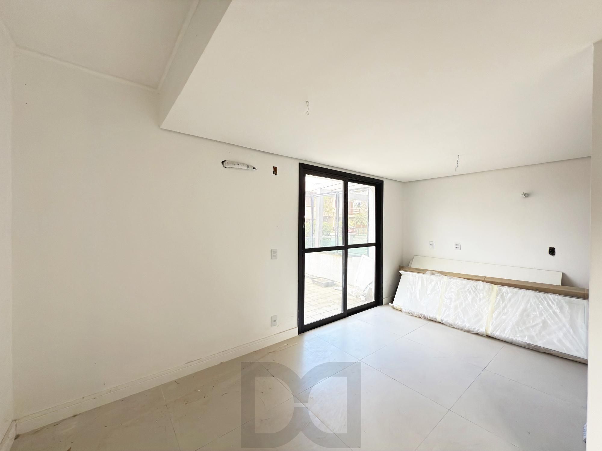 Casa em Porto Alegre, no bairro Hípica, com 4 dormitório(s), à venda. — foto 10