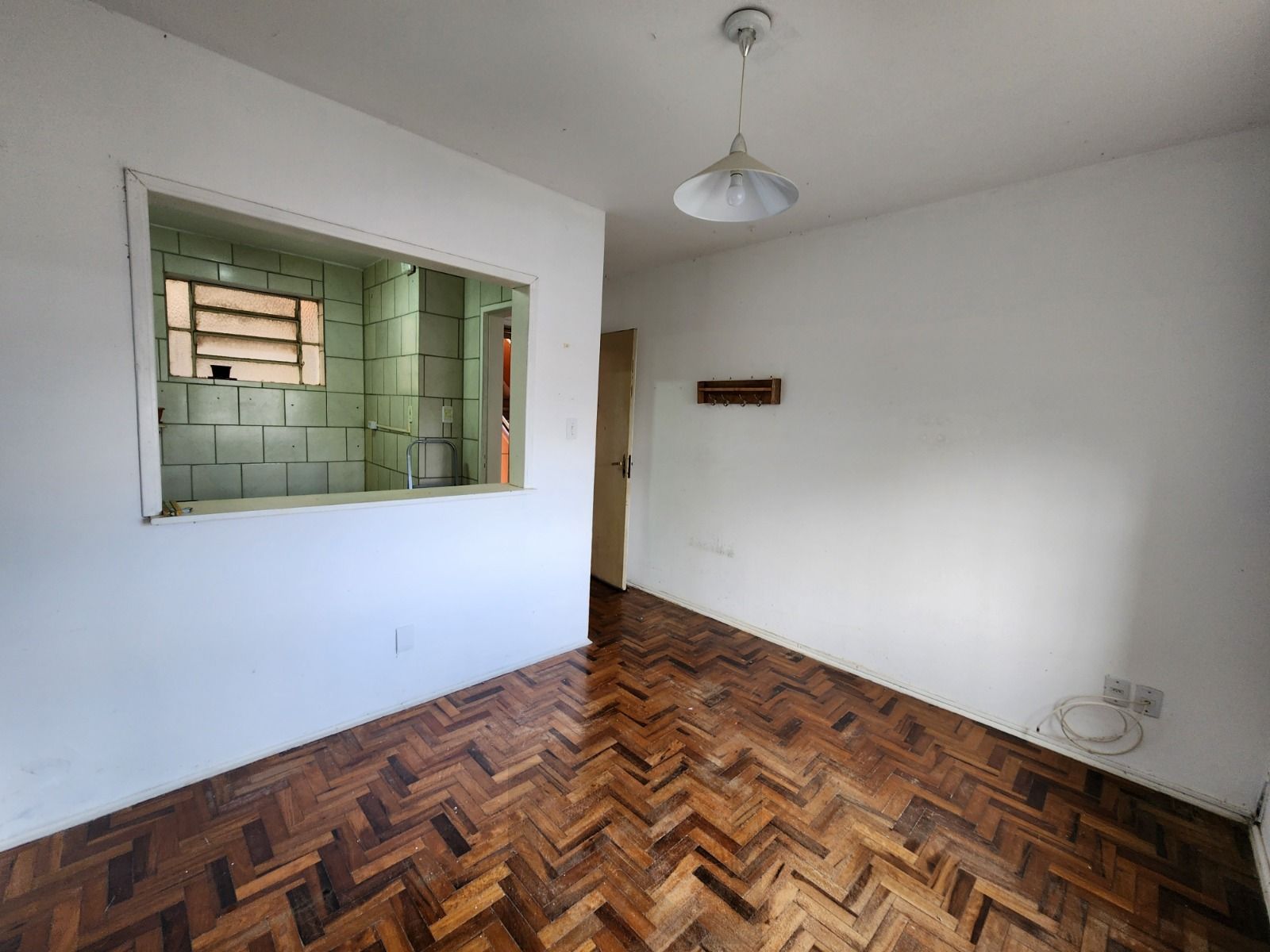 Excelente oportunidade ! Apartamento 2 dormitórios bairro Ipanema, sem risco de alagamentos ! — foto 3