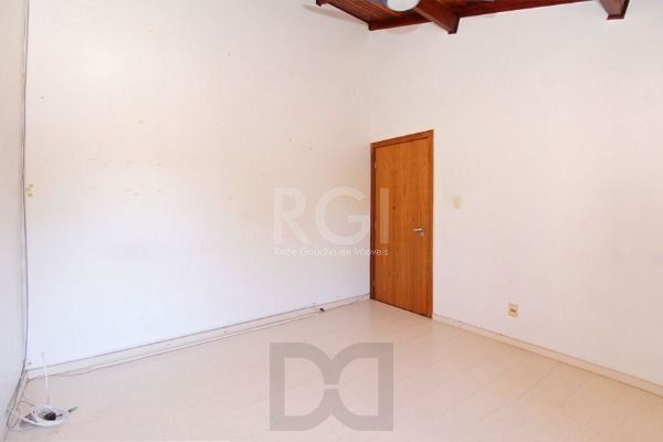 Casa em Porto Alegre, no bairro Ipanema, com 3 dormitório(s), e 3 banheiros, à venda. — foto 22