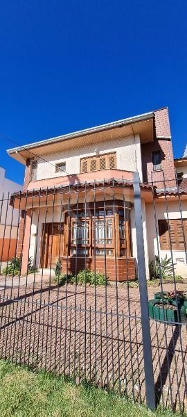 Casa para Venda - 239m², 5 dormitórios, sendo 1 suites, 4 vagas - Hípica — foto 2