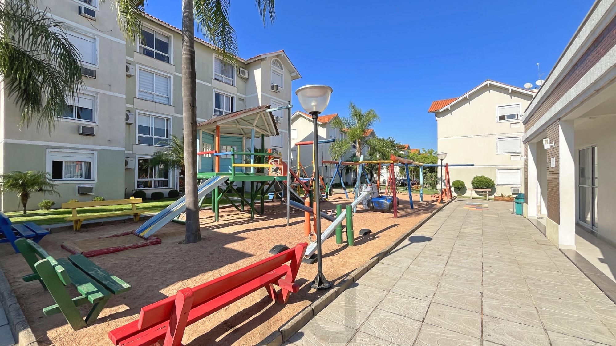Excelente apartamento 2 dormitórios semi mobiliado — foto 25