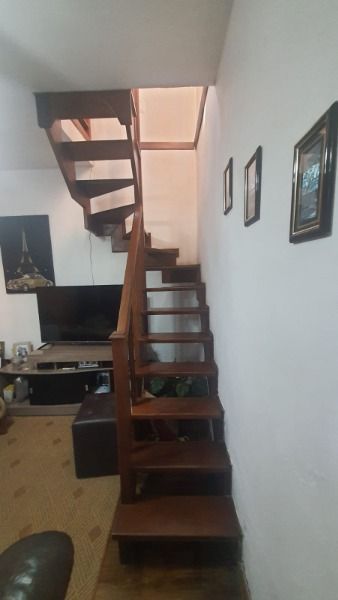Casa em Porto Alegre, no bairro Nonoai, com 3 dormitório(s), e 3 banheiros, à venda. — foto 19