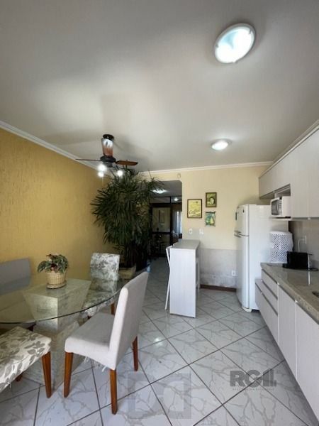 Casa em Porto Alegre, no bairro Hípica, com 3 dormitório(s), e 3 banheiros, à venda. — foto 8