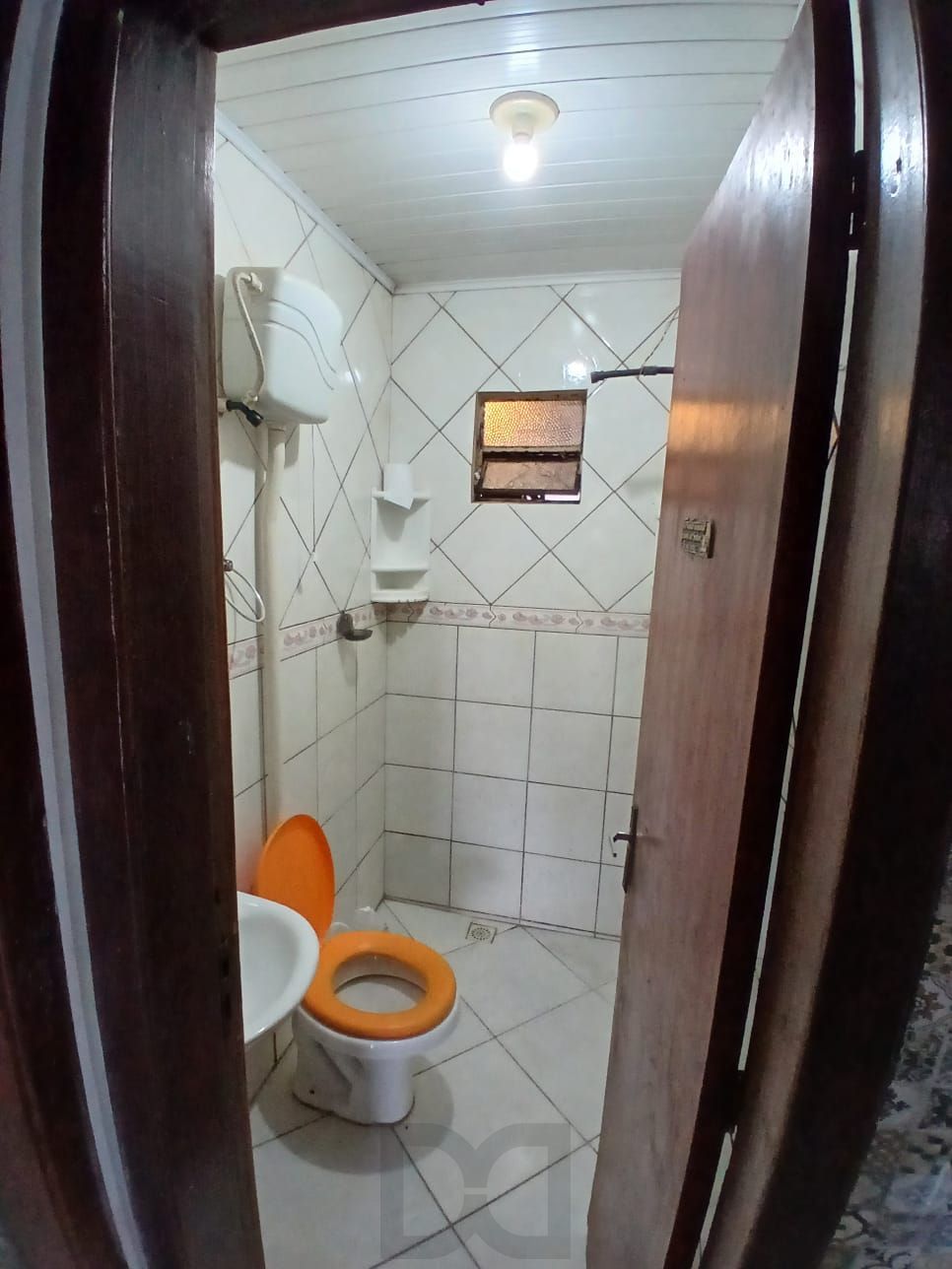 Casa 2 dormitórios no bairro Hípica com pátio — foto 12
