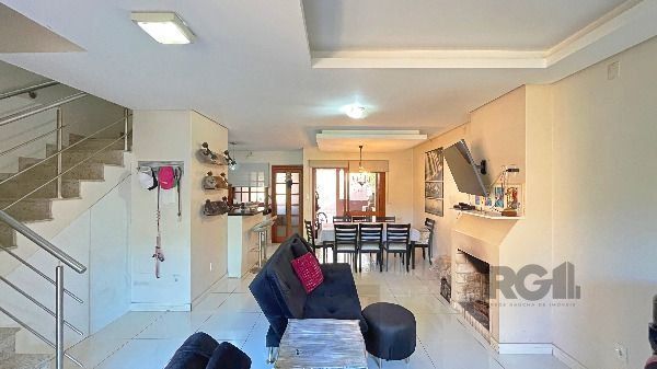 Casa em Porto Alegre, no bairro Hípica, com 3 dormitório(s), e 3 banheiros, à venda. — foto 8