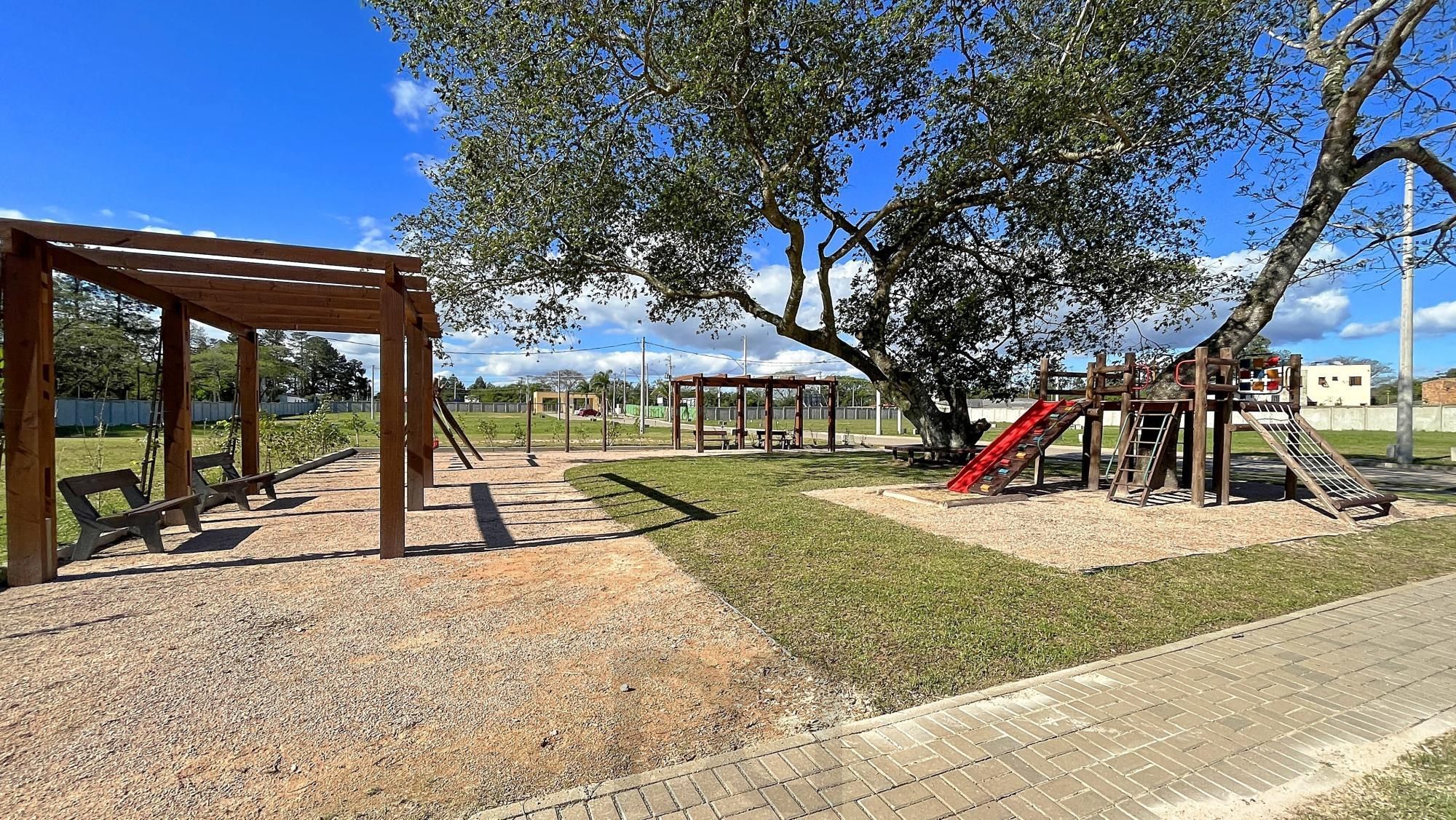 Sobrado novo 3 suítes patio amplo em condomínio com infraestrutura completa no bairro Hípica! — foto 55