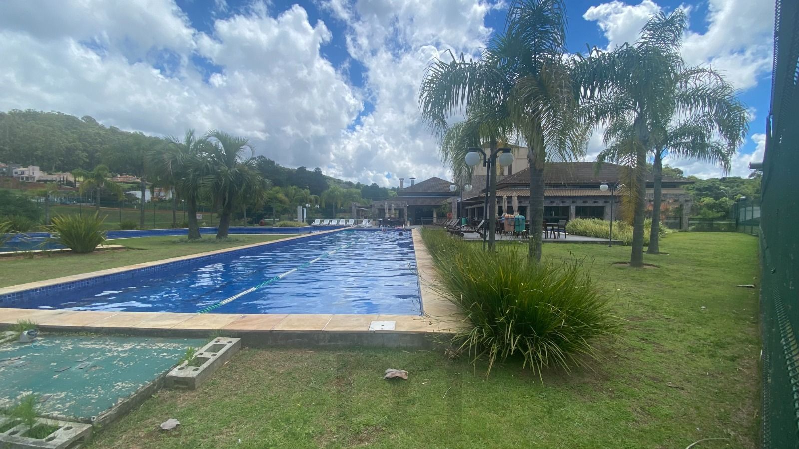 Excelente terreno no Alphaville - Condominio Toscana com 650m2 na entrada co condominio — foto 1