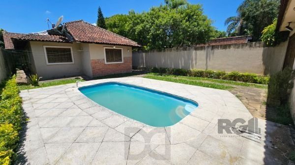 Casa térrea 3 dormitórios + escritório espaço gourmet e piscina terreno 11,00 x 40,00 bairro Camaquã ! — foto 25