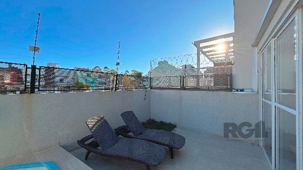 Casa em Porto Alegre, no bairro Hípica, com 3 dormitório(s), e 3 banheiros, à venda. — foto 22