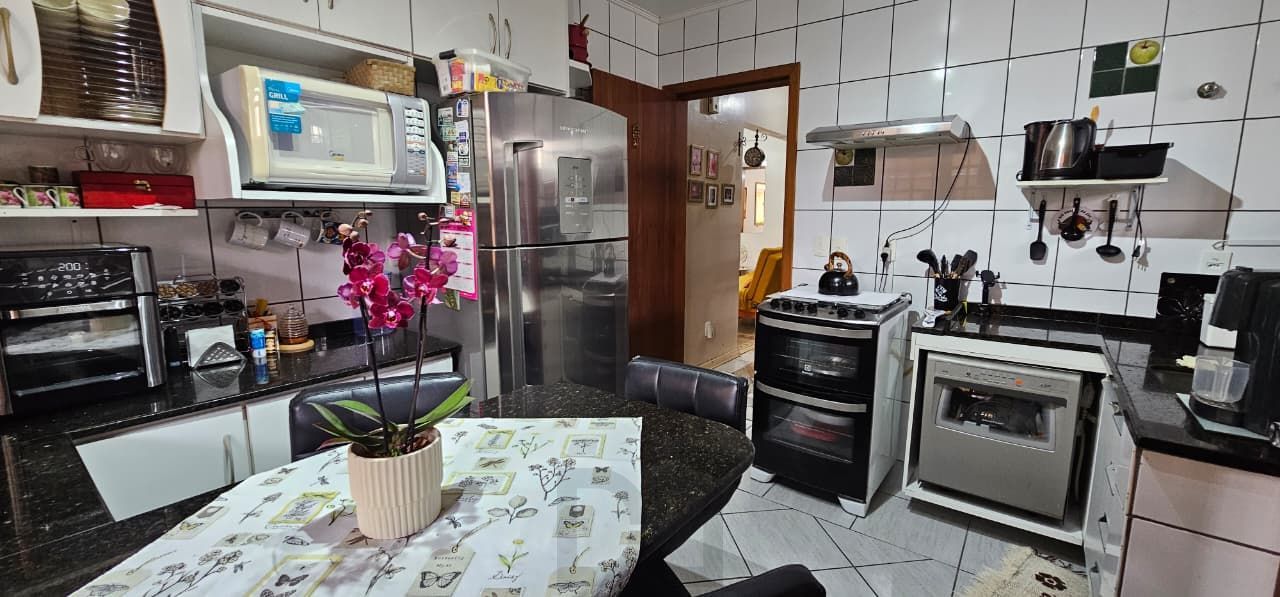 Casa em Condominio Horizontal com 3 dormitórios sendo 1 suíte com 1 vaga coberta — foto 7