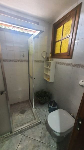 Casa em Porto Alegre, no bairro Nonoai, com 3 dormitório(s), e 3 banheiros, à venda. — foto 22