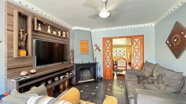 Casa em Porto Alegre, no bairro Ipanema, com 3 dormitório(s), e 3 banheiros, à venda. — foto 15