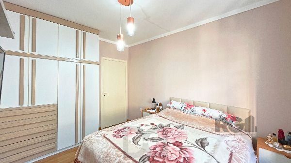 Casa em Porto Alegre, no bairro Medianeira, com 3 dormitório(s), e 3 banheiros, à venda. — foto 17