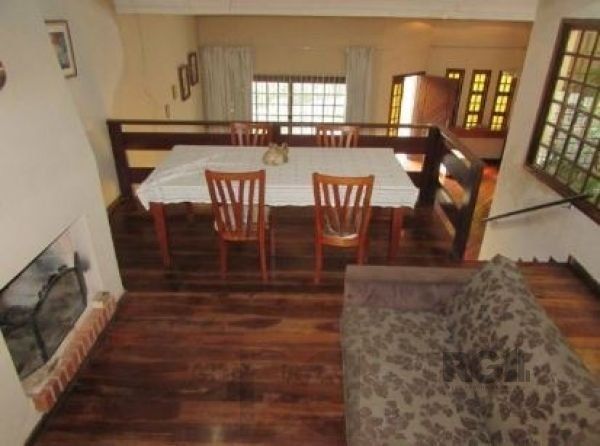 Casa em Porto Alegre, no bairro Nonoai, com 4 dormitório(s), e 4 banheiros, à venda. — foto 13
