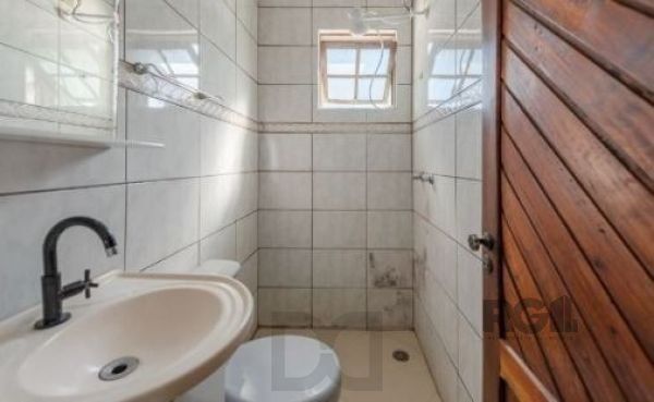 Casa em Porto Alegre, no bairro Aberta dos Morros, com 4 dormitório(s), e 4 banheiros, à venda. — foto 15