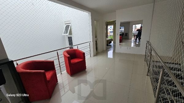 Casa em Porto Alegre, no bairro Hípica, com 3 dormitório(s), e 3 banheiros, à venda. — foto 31