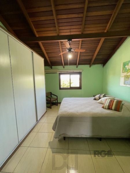 Casa em Porto Alegre, no bairro Hípica, com 3 dormitório(s), e 3 banheiros, à venda. — foto 16