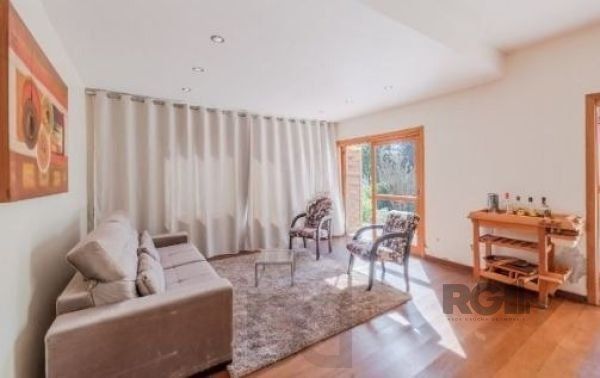 Casa em Porto Alegre, no bairro Aberta dos Morros, com 4 dormitório(s), e 4 banheiros, à venda. — foto 10